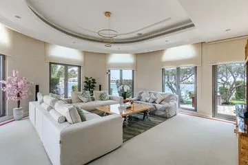 5 Bedroom Villa For Rent In Palm Jumeirah