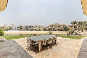 6 Bedroom Villa For Sale In Palm Jumeirah