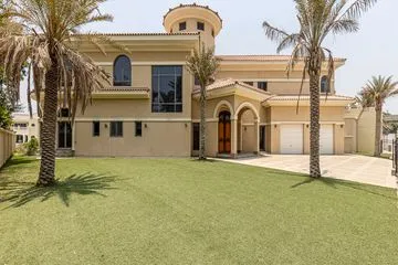 6 Bedroom Villa For Sale In Palm Jumeirah