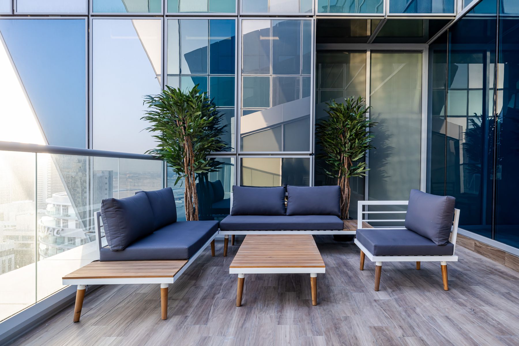 Luxury Studio Great Amenities Prime Location