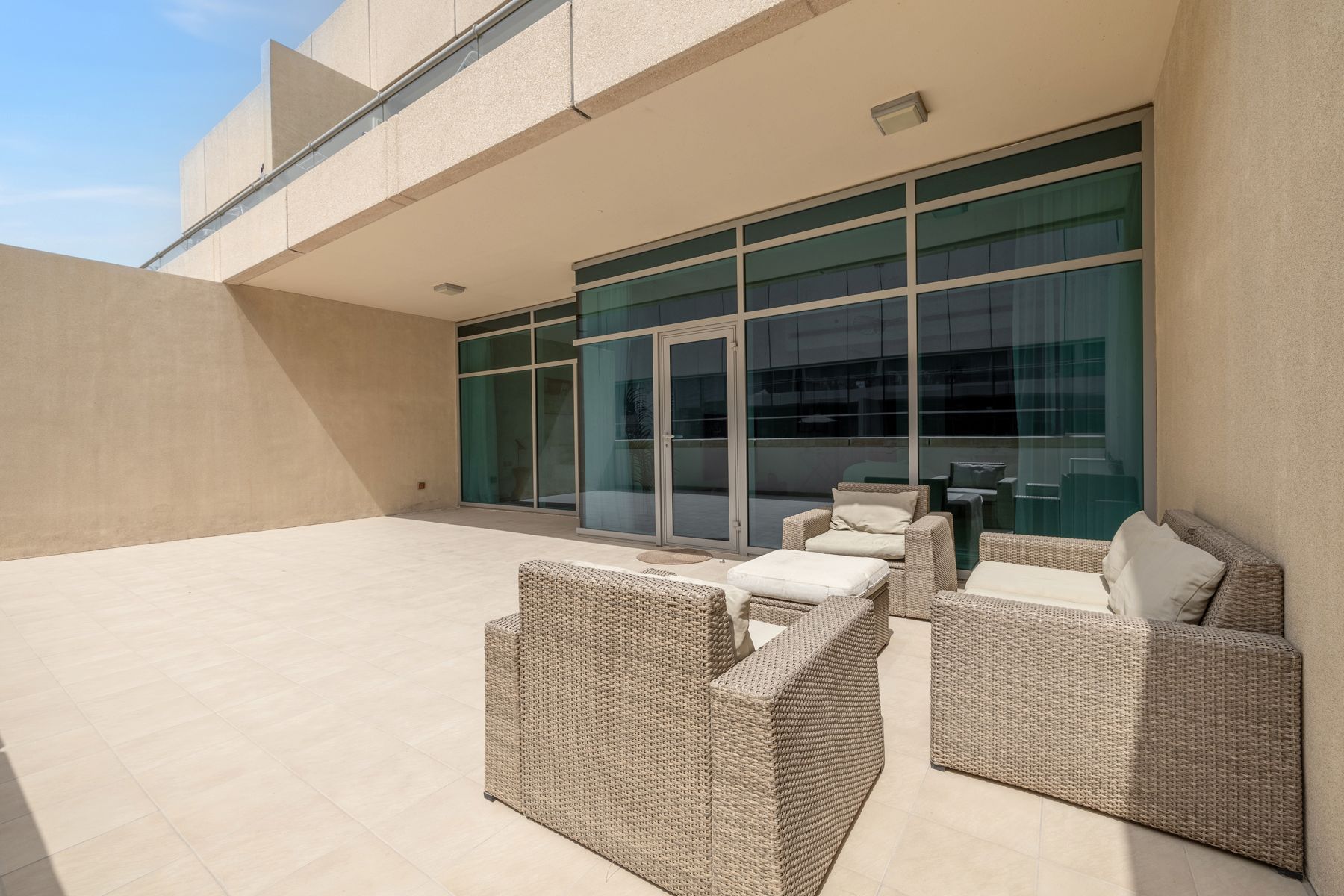 Massive 1 BR Unit prime Location Big Balcony