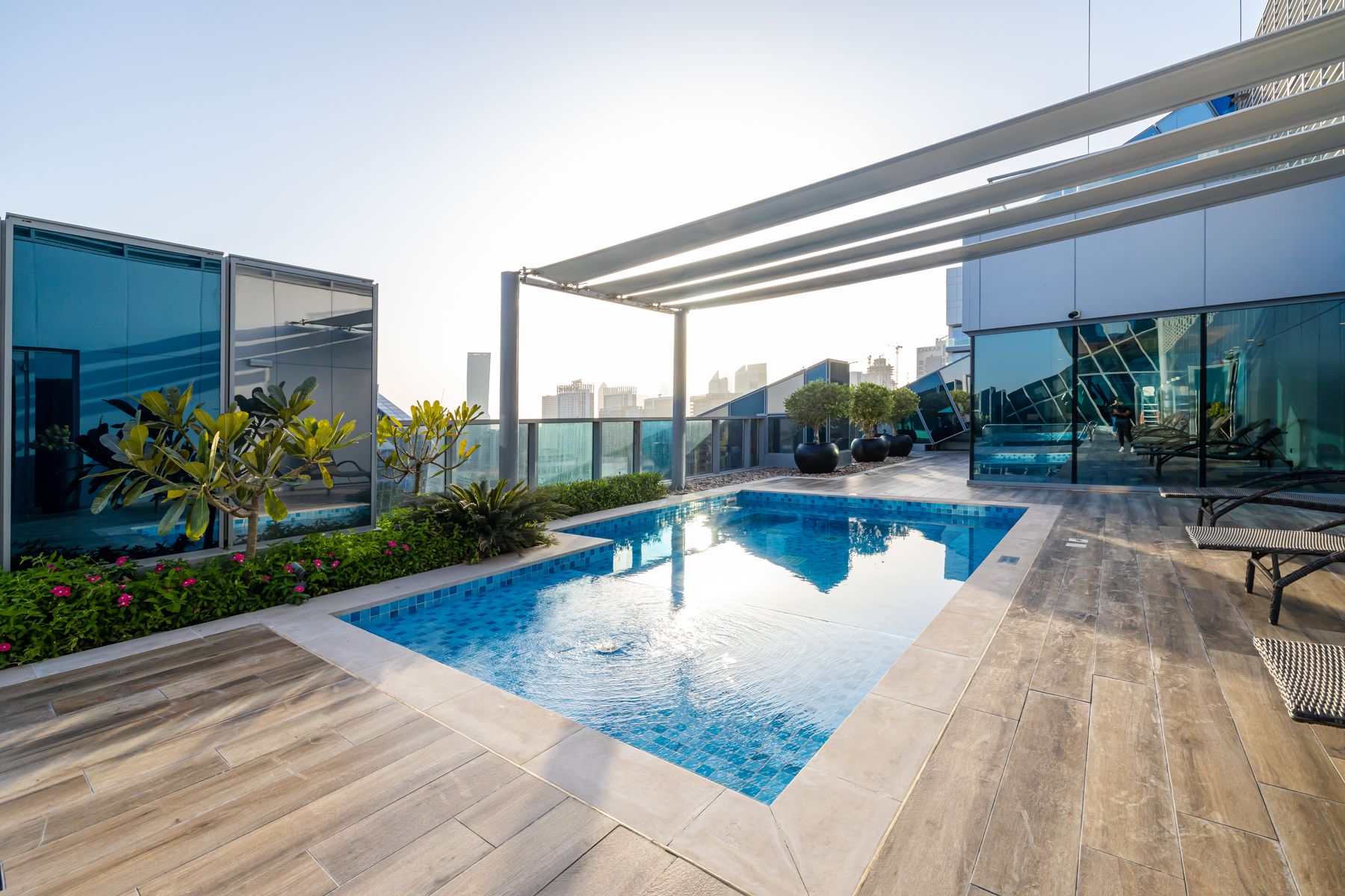 Pristine 1 BR Premium Amenities Flexible Terms