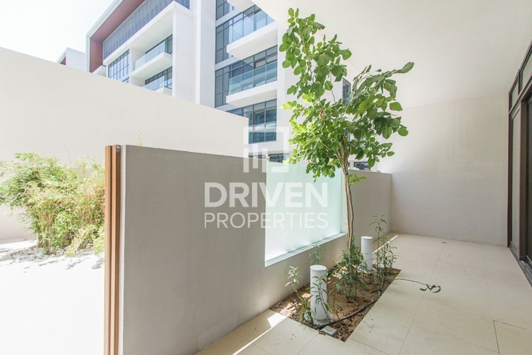 Largest 2 Bed Unit with Pool and Burj View