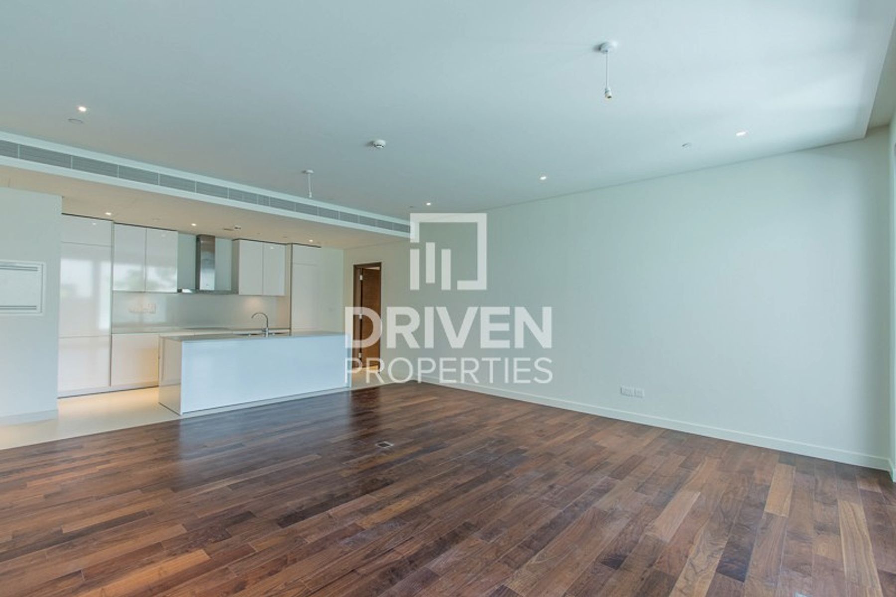 Largest 2 Bed Unit with Pool and Burj View