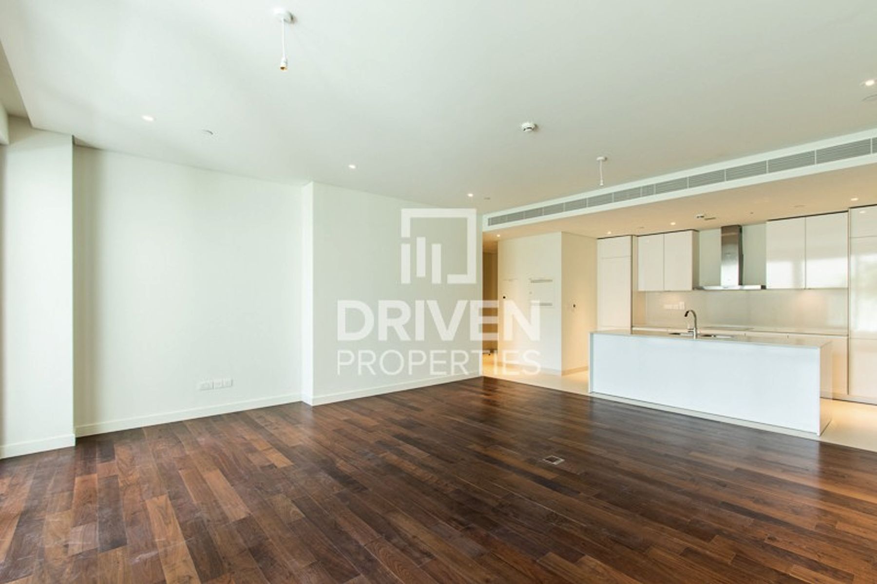 Largest 2 Bed Unit with Pool and Burj View