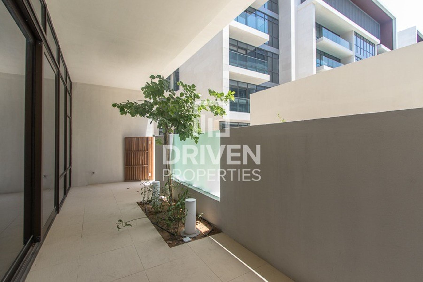 Largest 2 Bed Unit with Pool and Burj View