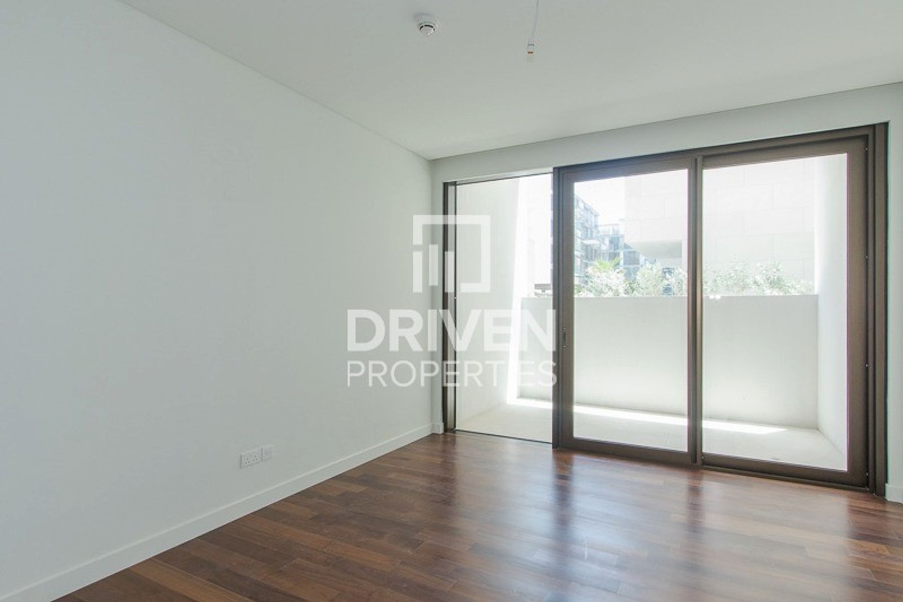 Largest 2 Bed Unit with Pool and Burj View