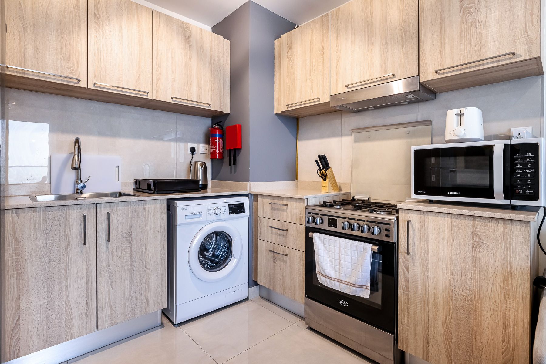 Spacious Stylish Studio with Balcony