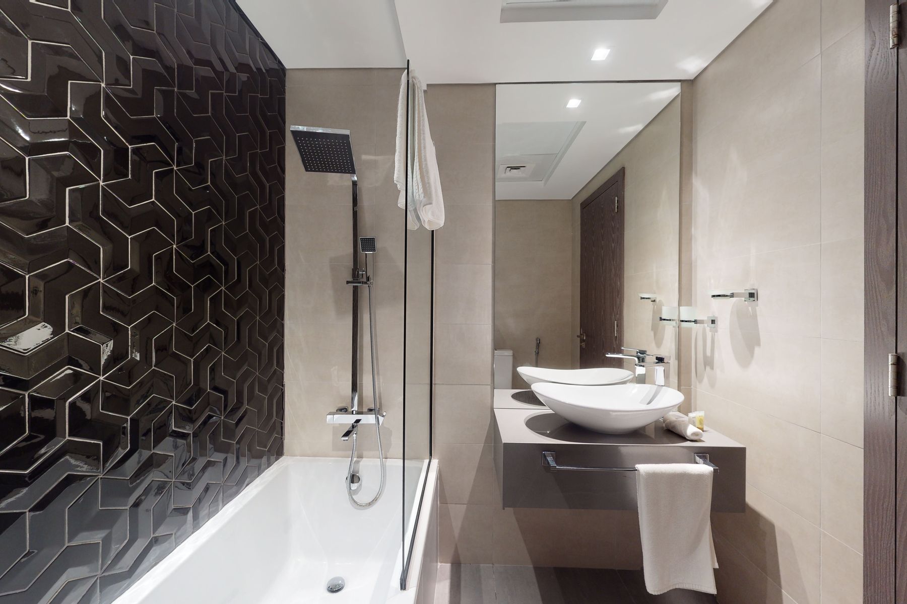 Stylish Furnished 2 BR Apartment