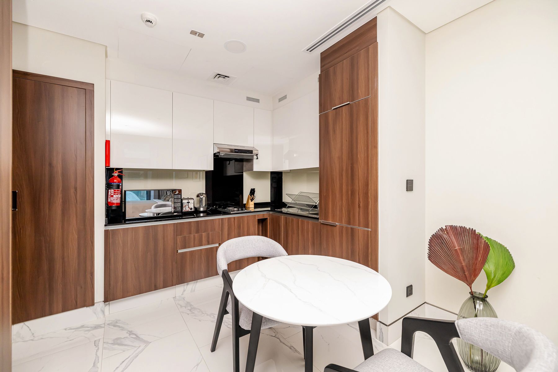 Fully Furnished| Modern Studio