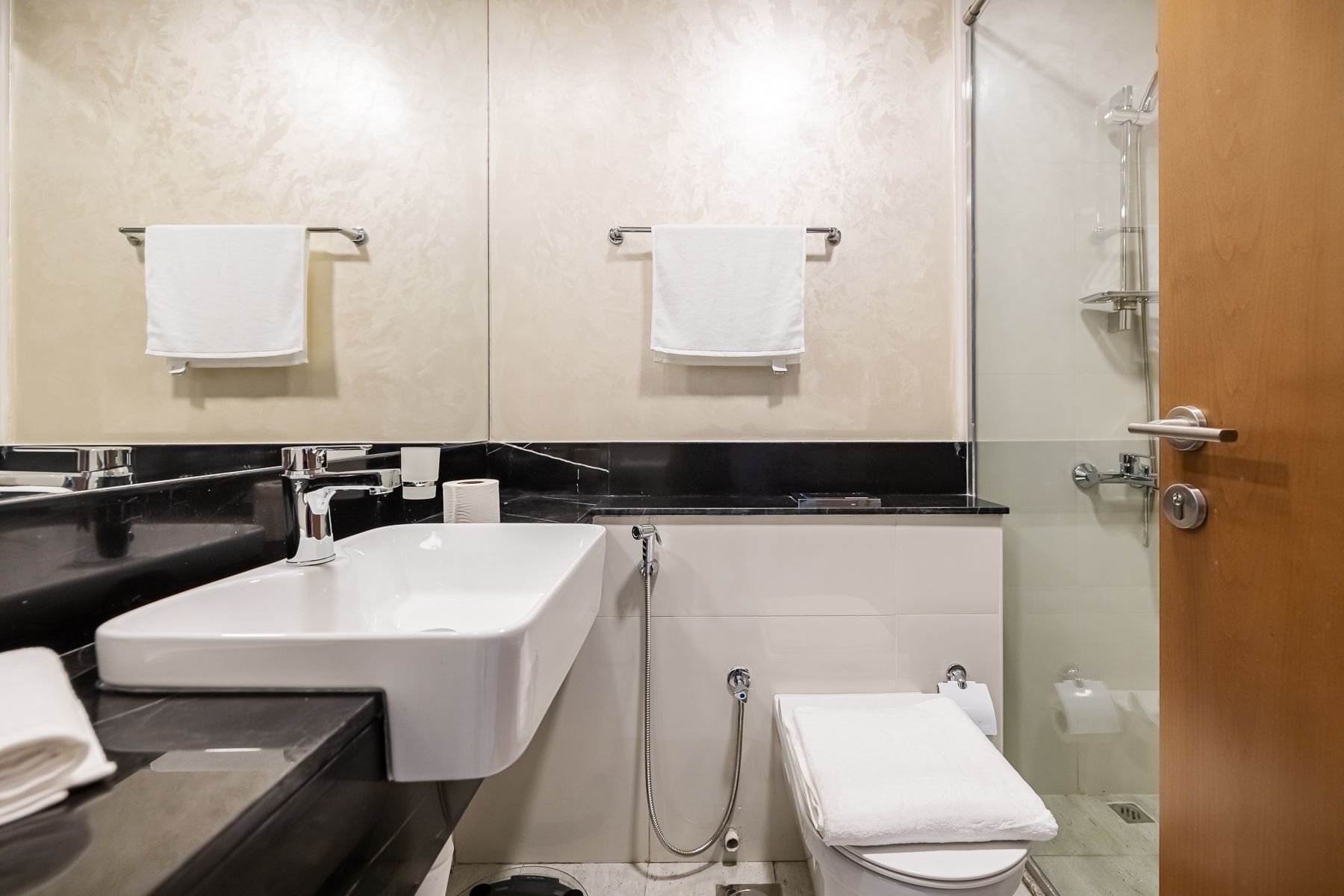 Luxury StudioBurj Khalifa Canal View