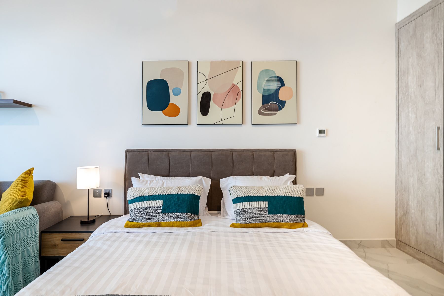 Luxury StudioBurj Khalifa Canal View