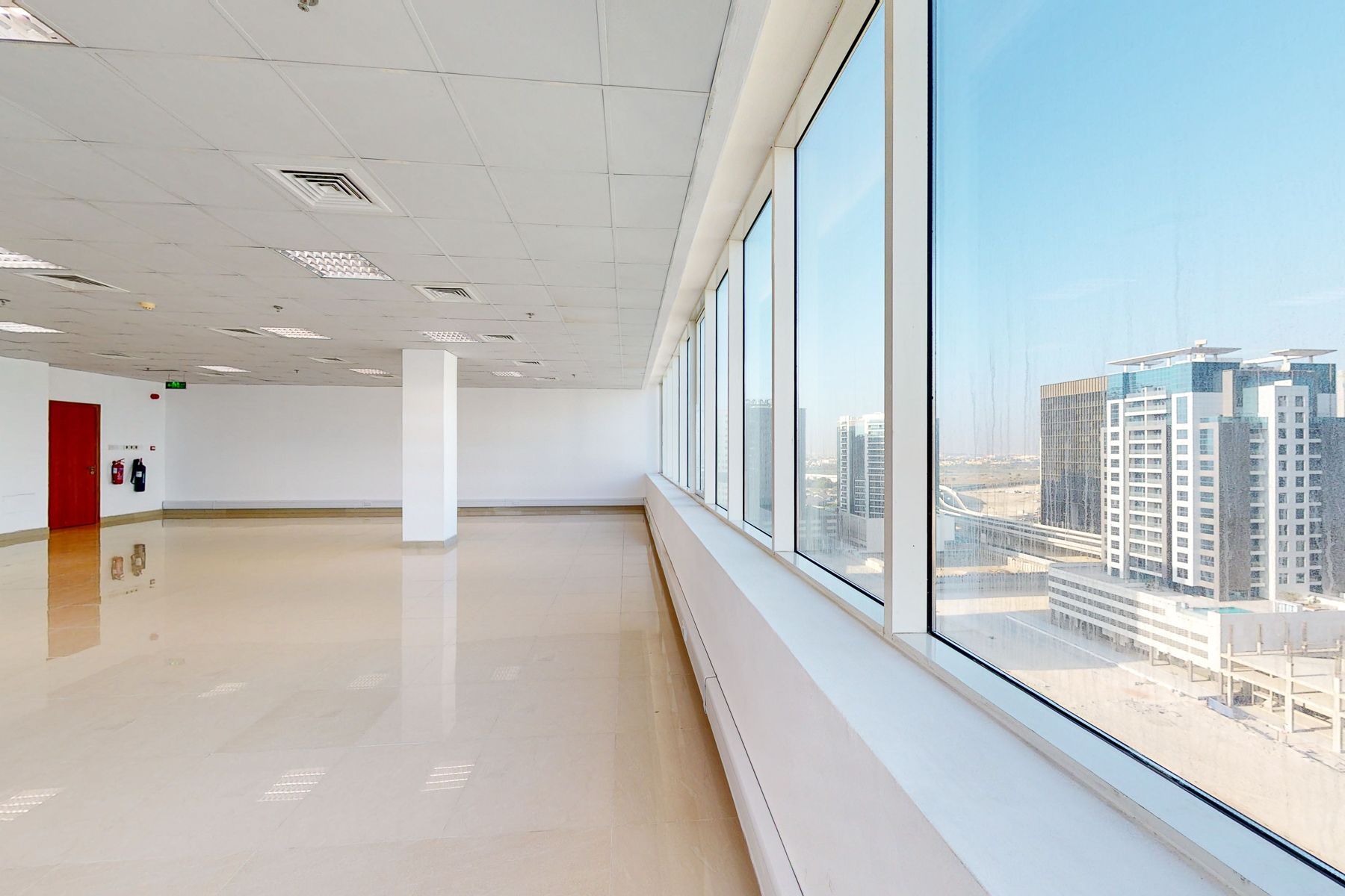 Spacious Layout and Fitted Office Available