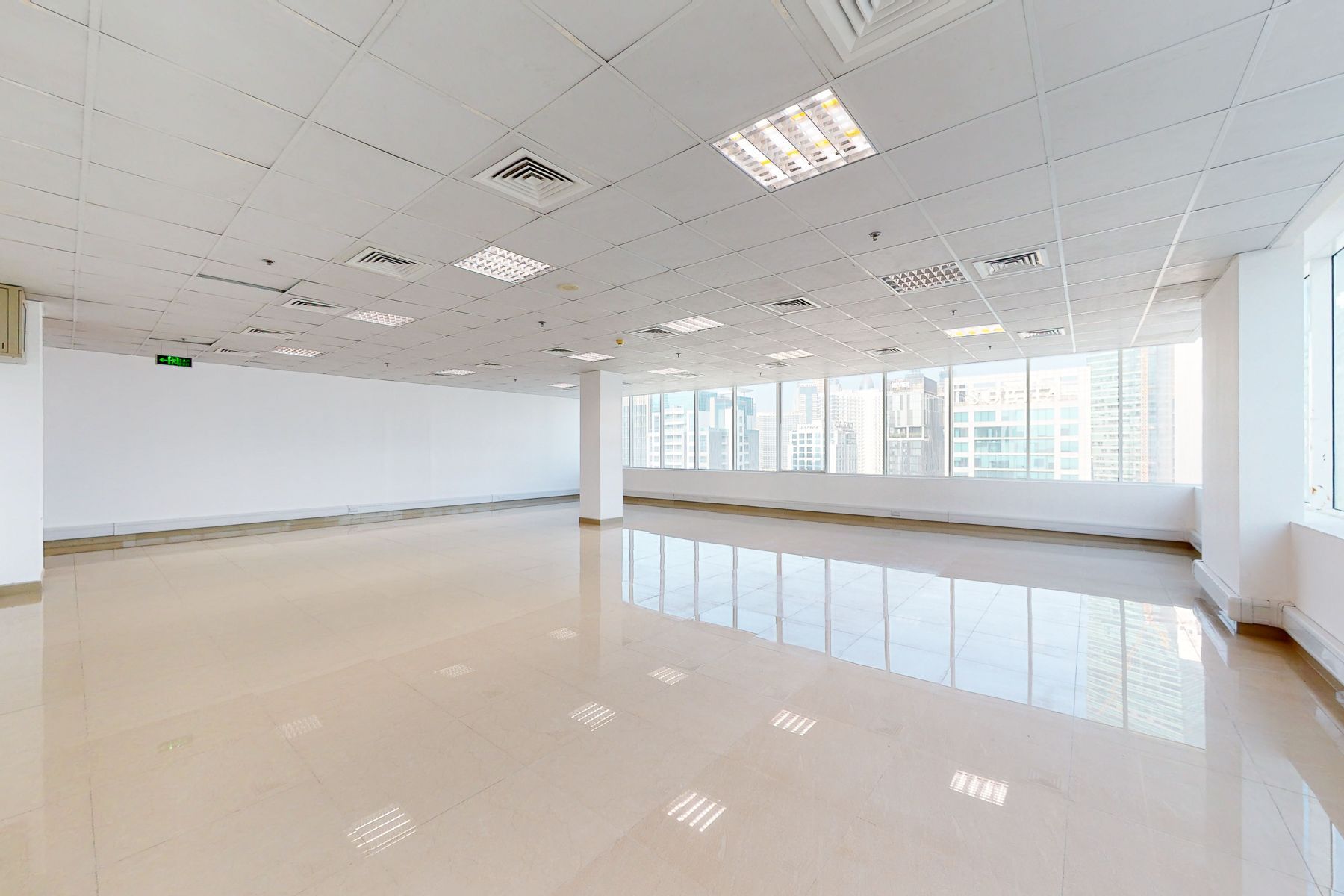 Spacious Layout and Fitted Office Available
