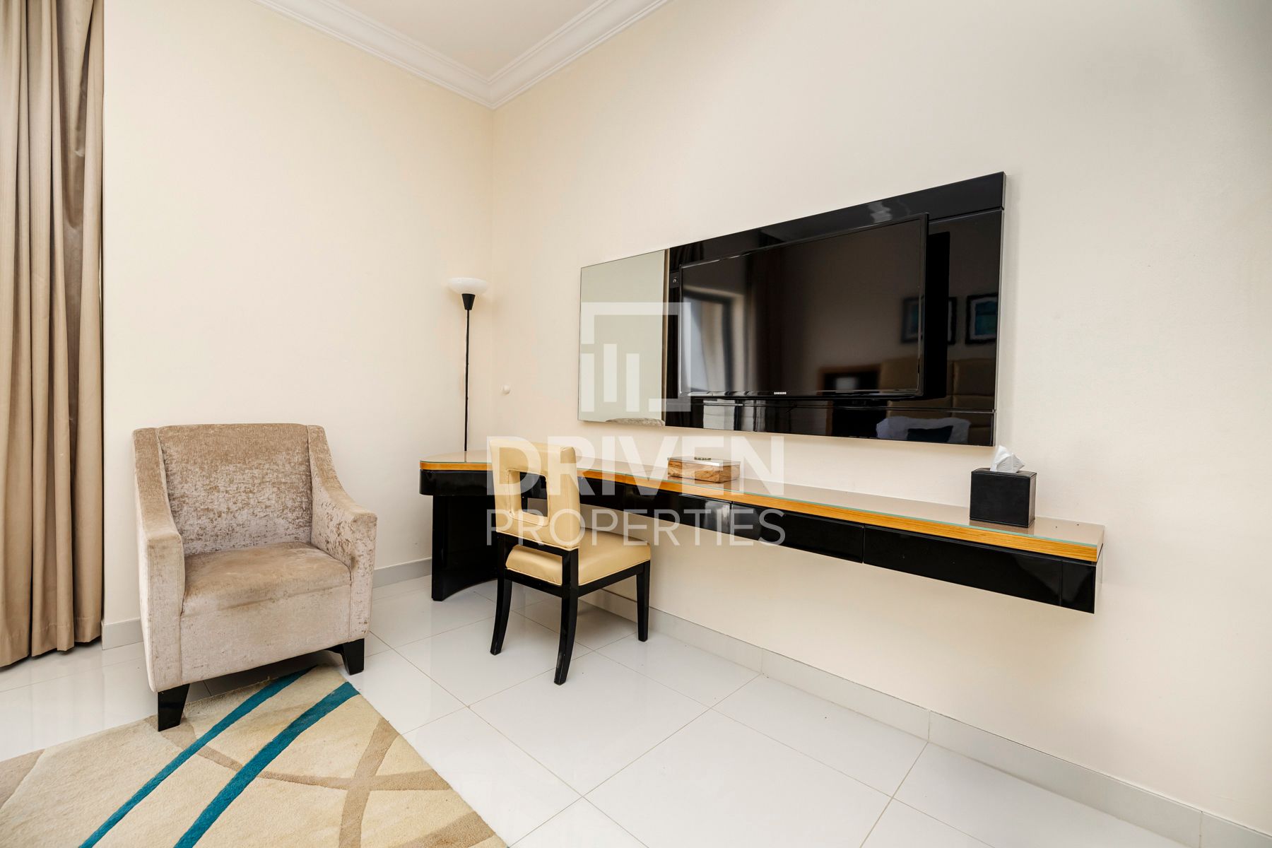 Furnished Well-managed Apartment Prime Location