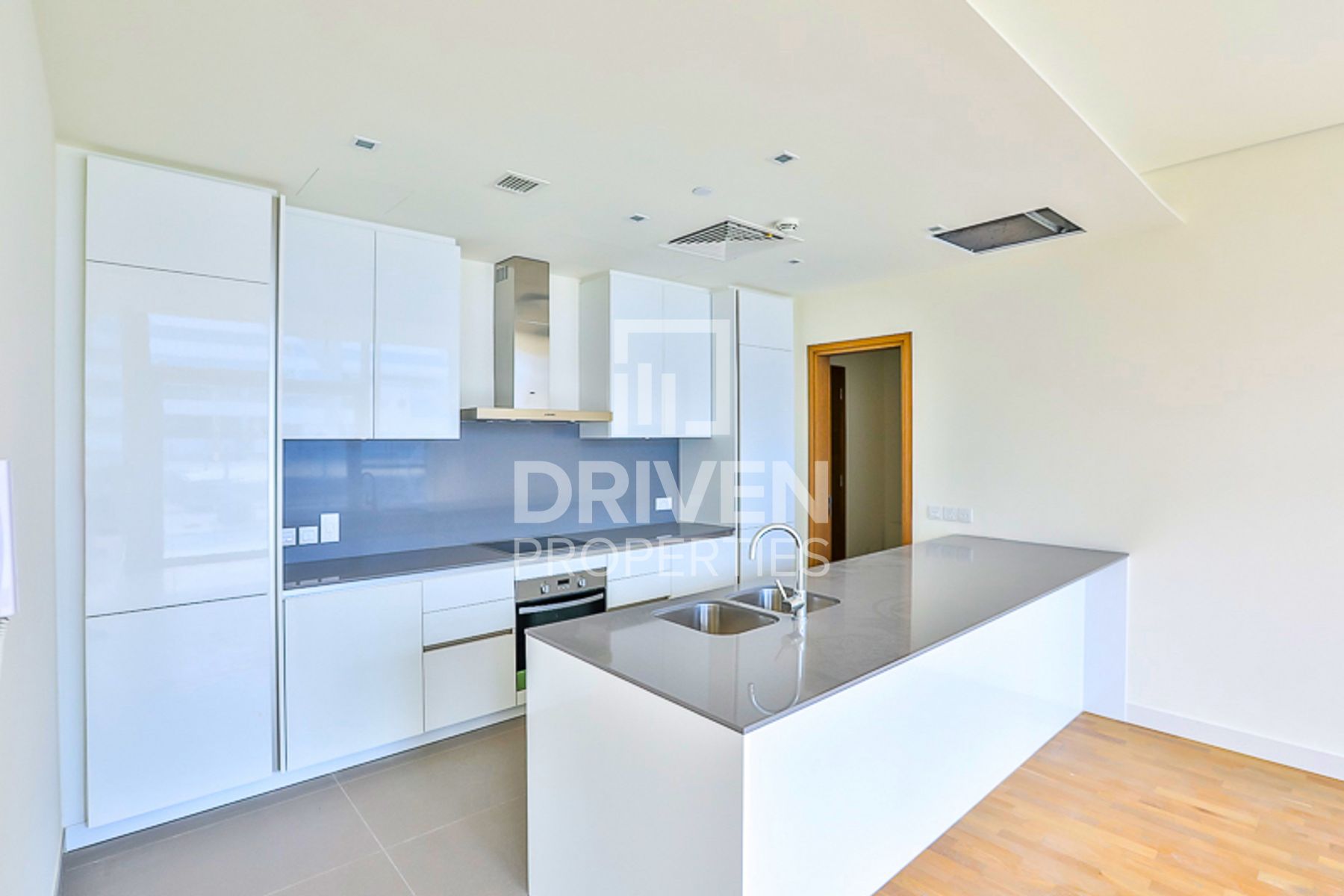 Corner Unit with Maid’s Room 2 Parking