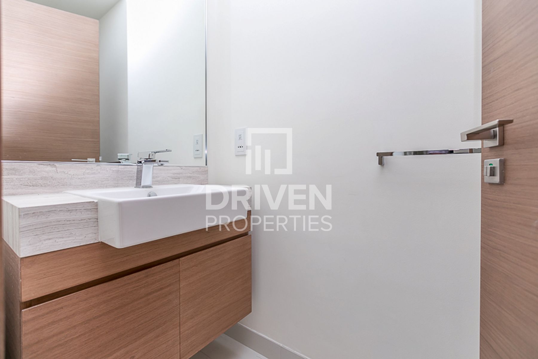 Corner Unit with Maid’s Room 2 Parking