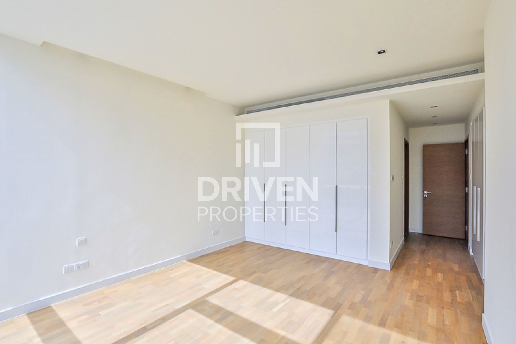 Corner Unit with Maid’s Room 2 Parking