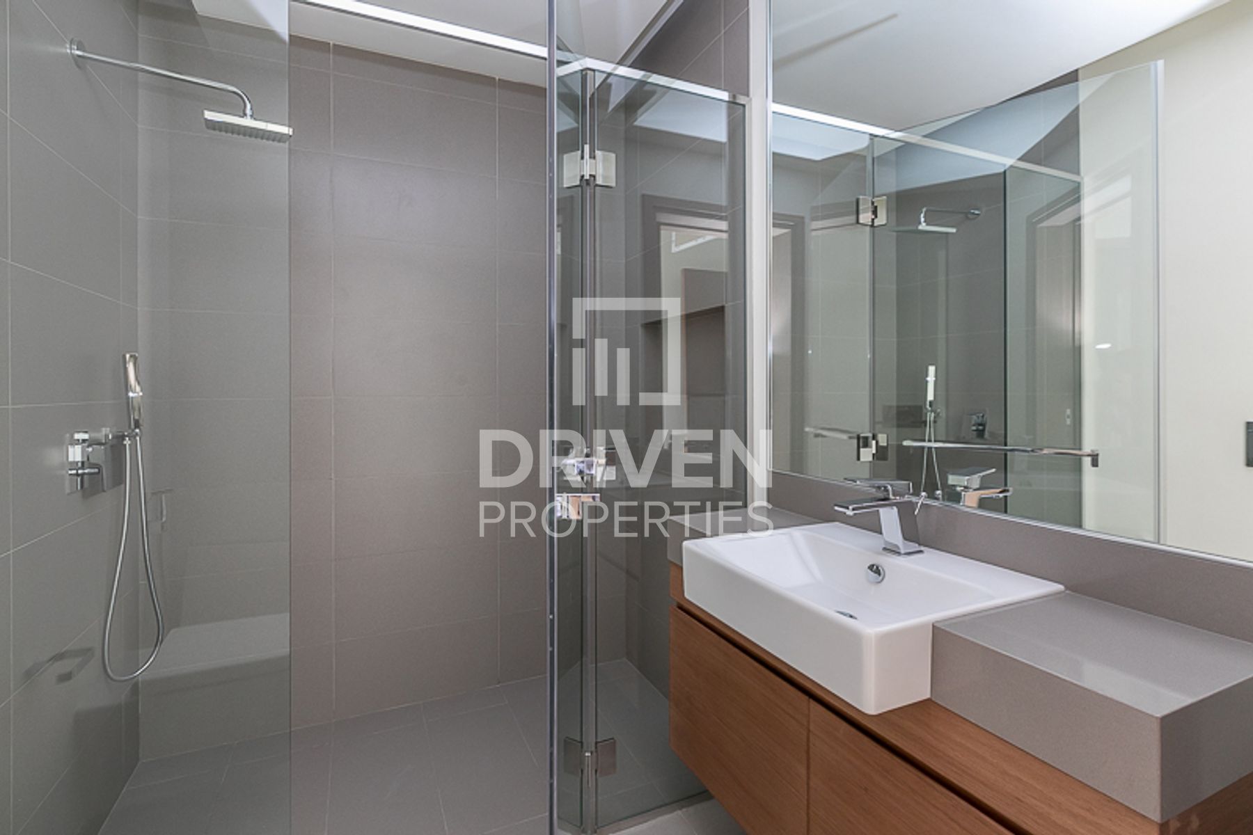 Corner Unit with Maid’s Room 2 Parking