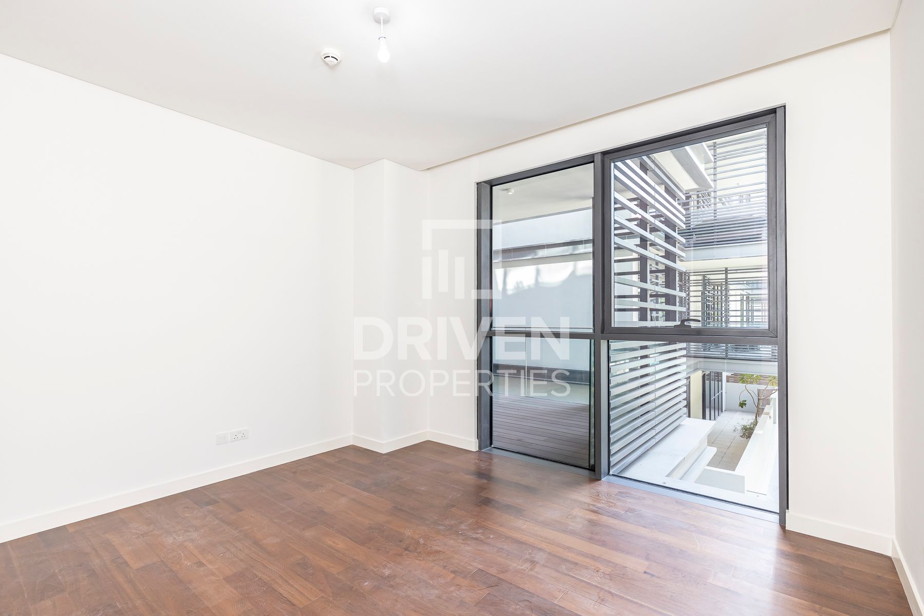 Spacious Apartment and More Options Pool View