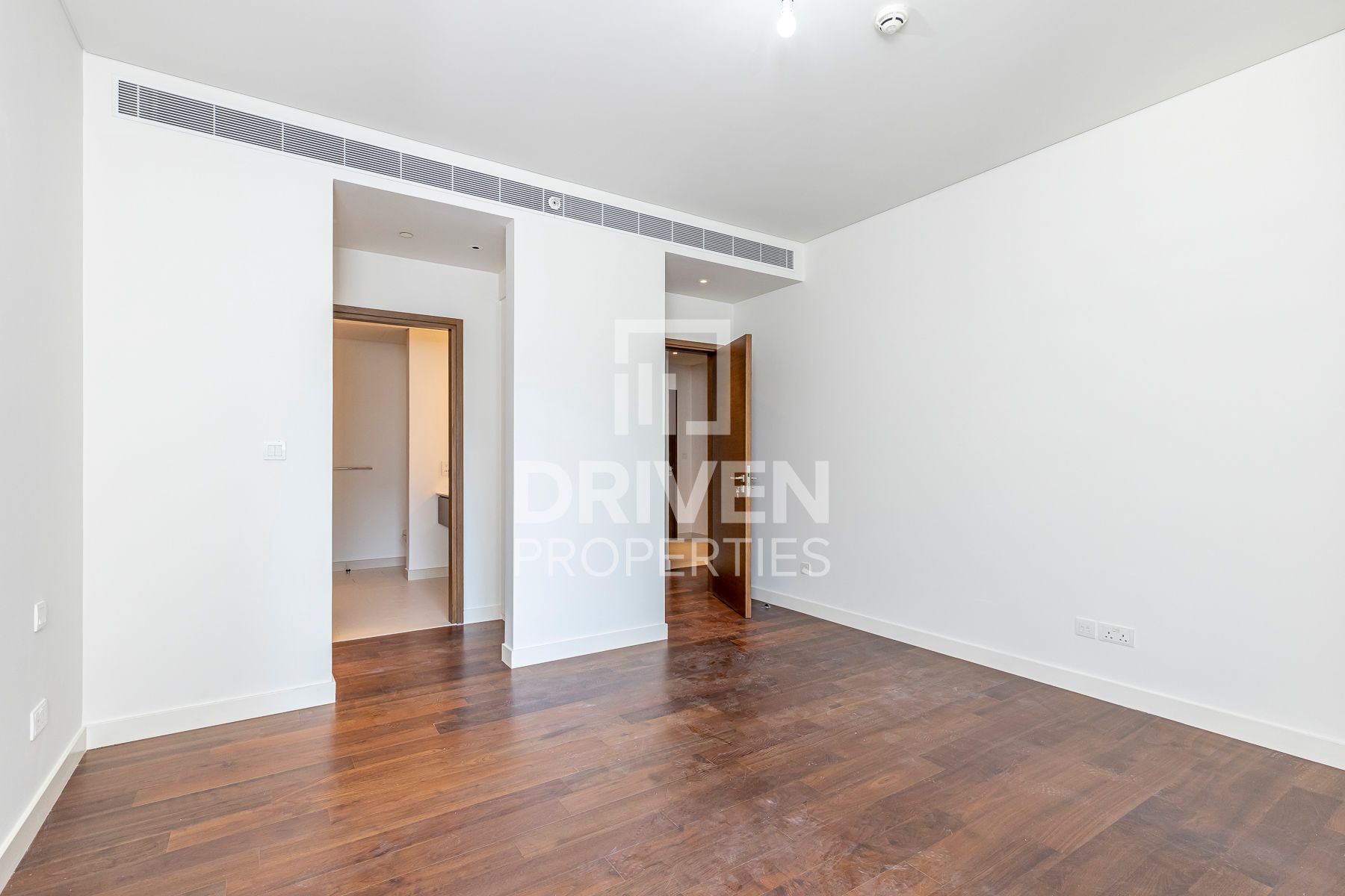 Spacious Apartment and More Options Pool View