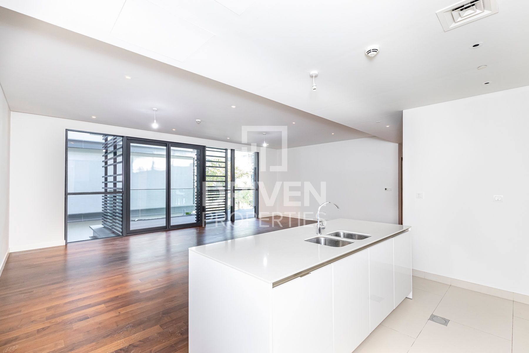 Spacious Apartment and More Options Pool View