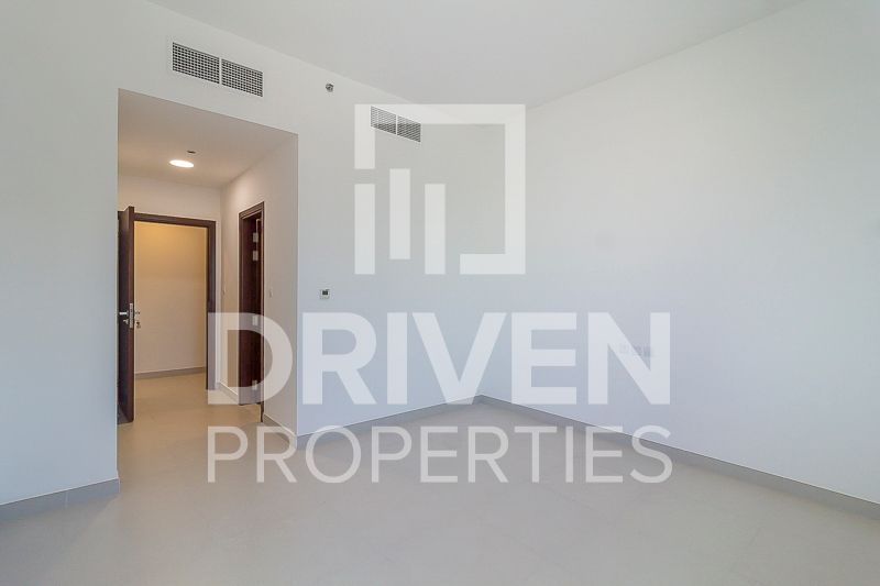 Brand New Spacious and Impressive Layout