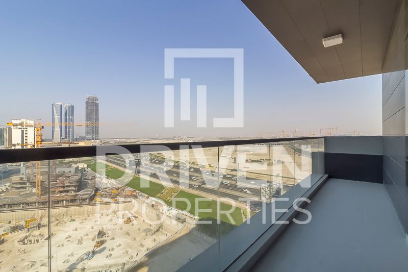 Brand New Spacious and Impressive Layout