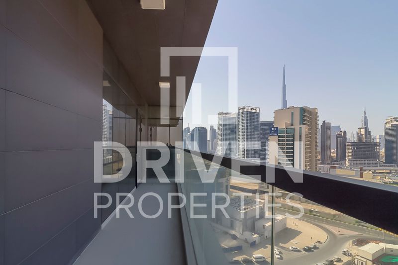 Brand New Spacious and Impressive Layout