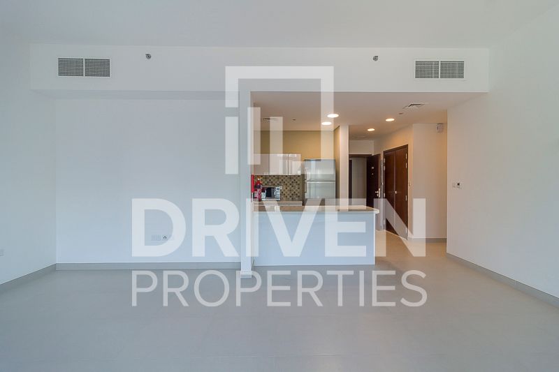 Brand New Spacious and Impressive Layout