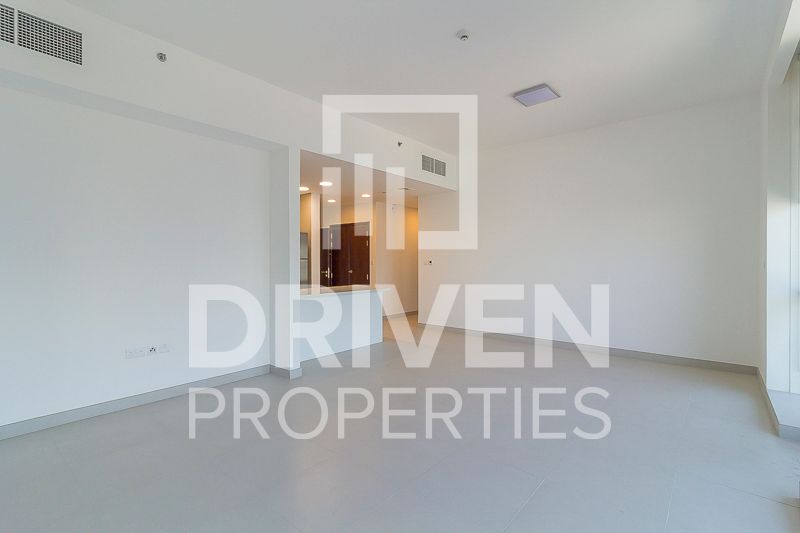 Brand New Spacious and Impressive Layout