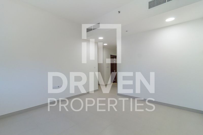 Brand New Spacious and Impressive Layout