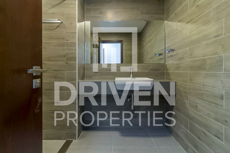 Brand New Spacious and Impressive Layout