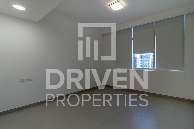 Brand New Spacious and Impressive Layout