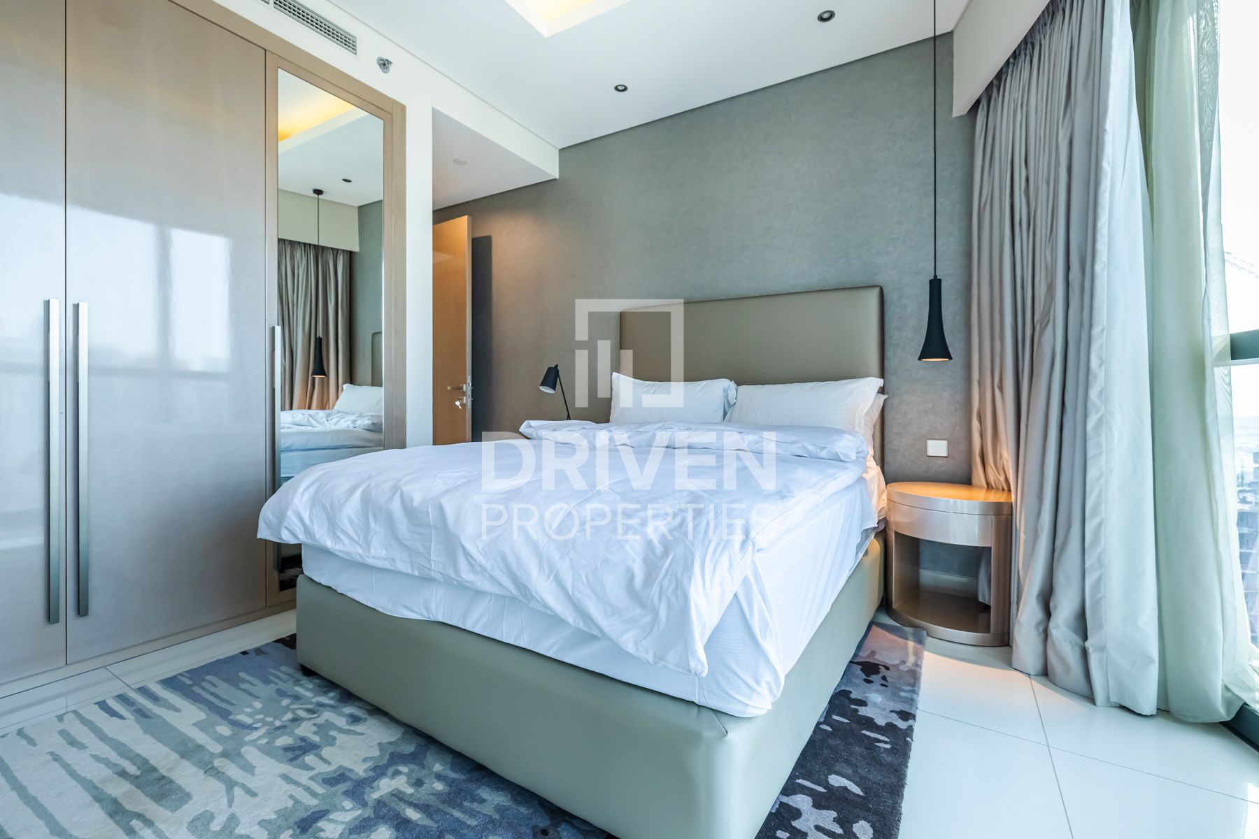 Luxurious Apartment with Mesmerizing Burj View