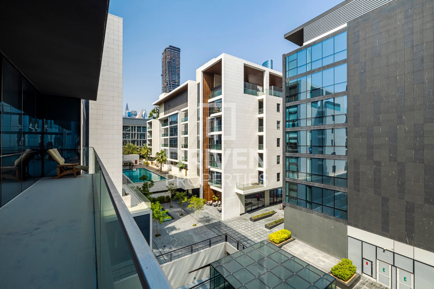 Furnished and Cozy Unit Ready To Move In