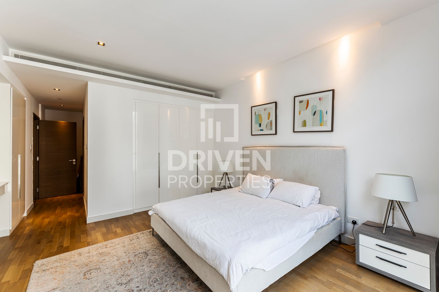 Furnished and Cozy Unit Ready To Move In