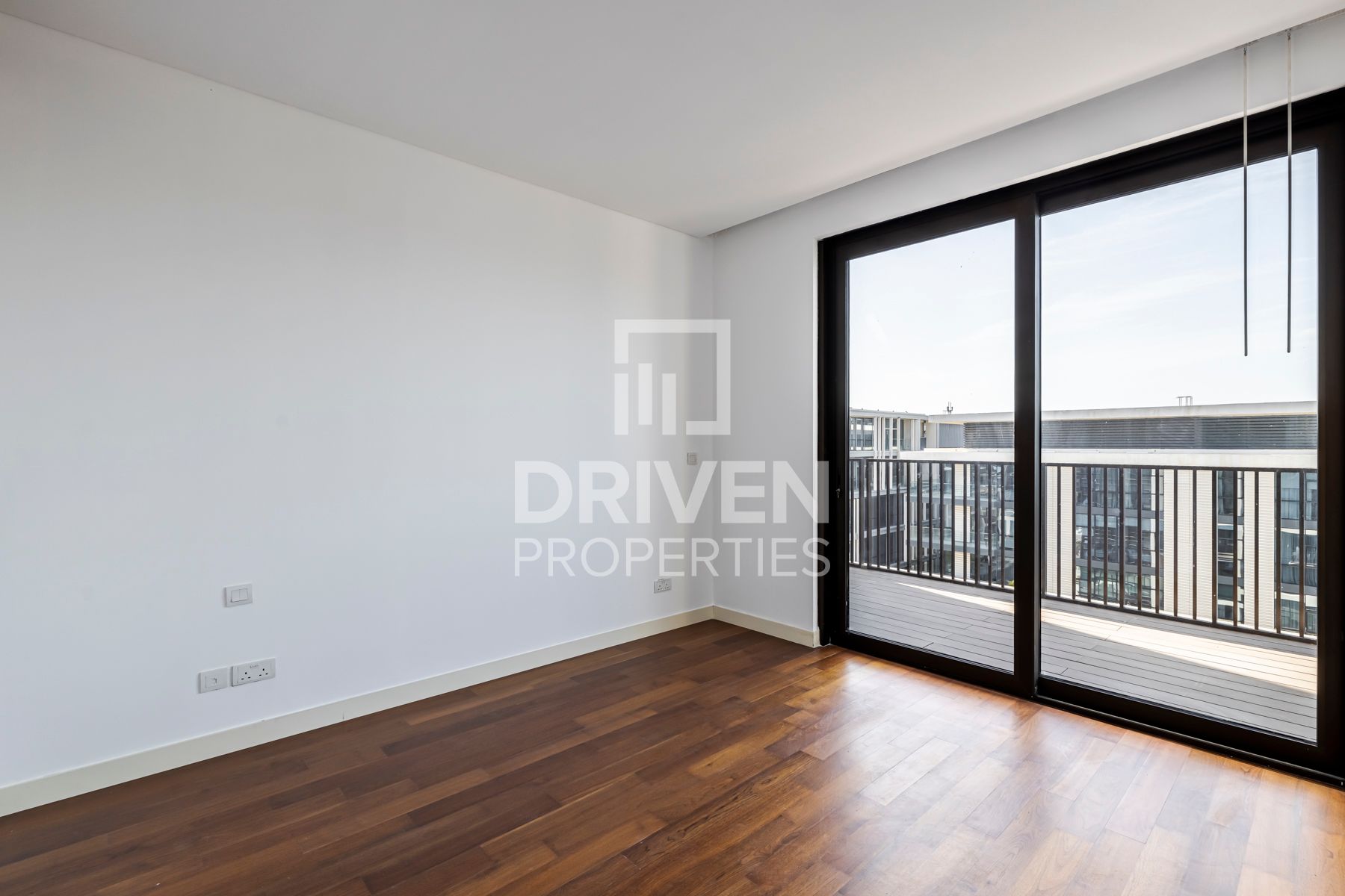 High Floor with Maids Room Spacious Unit