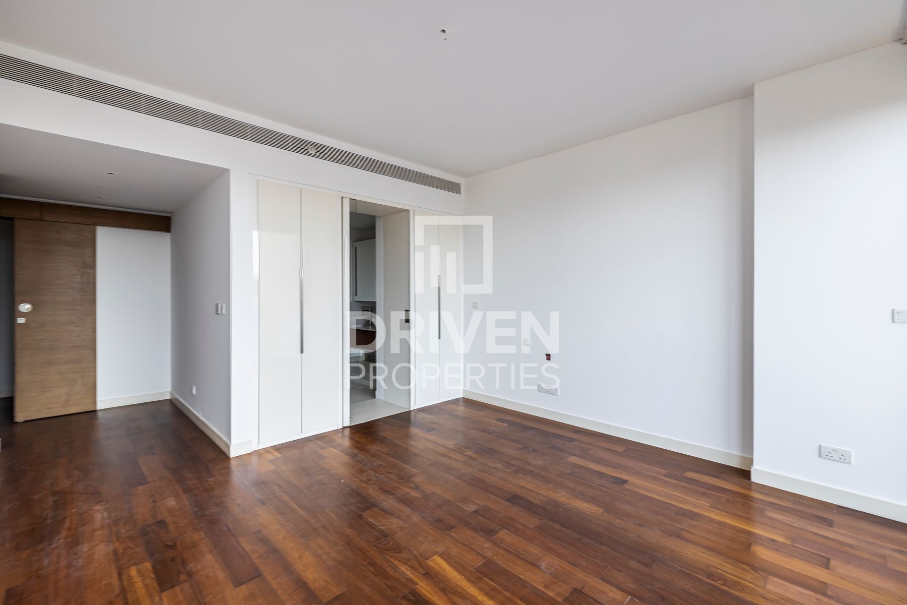 High Floor with Maids Room Spacious Unit