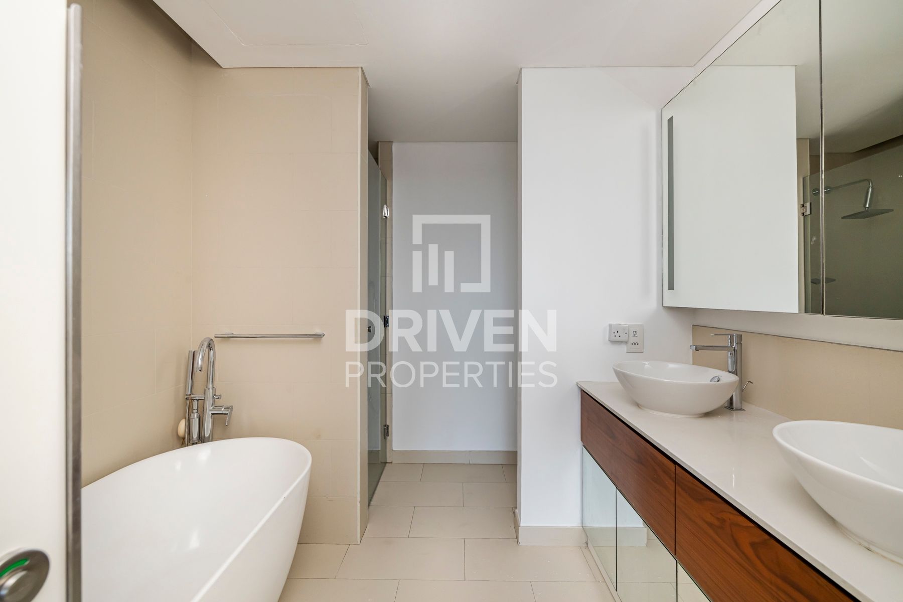 High Floor with Maids Room Spacious Unit