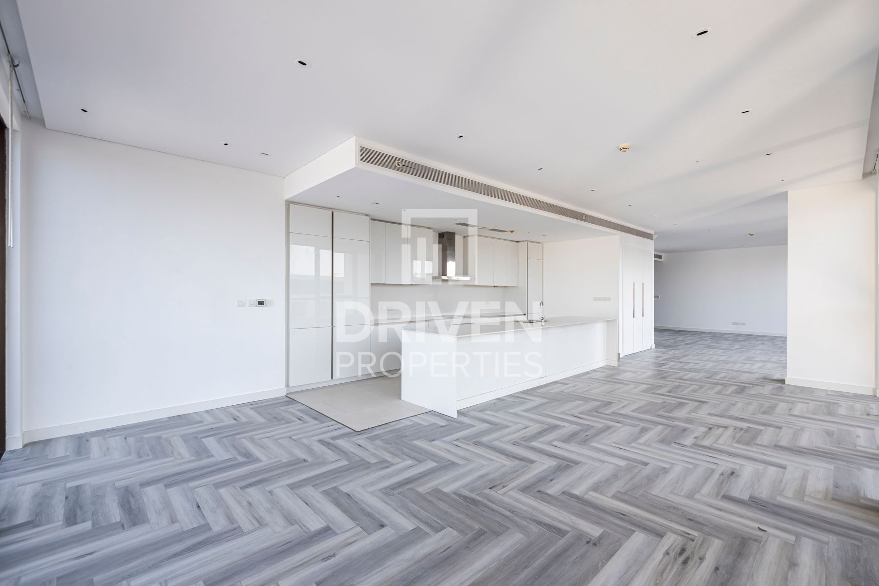 High Floor with Maids Room Spacious Unit