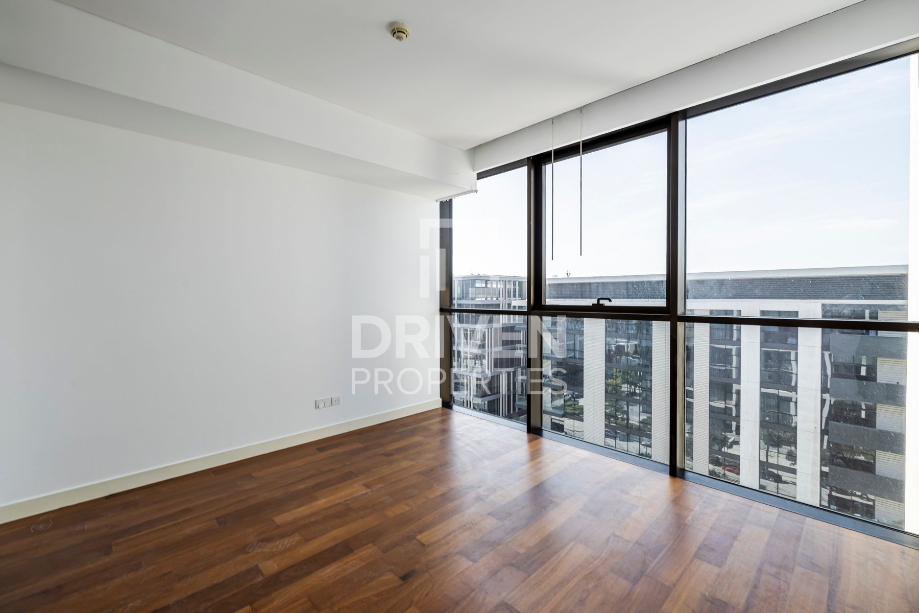 High Floor with Maids Room Spacious Unit