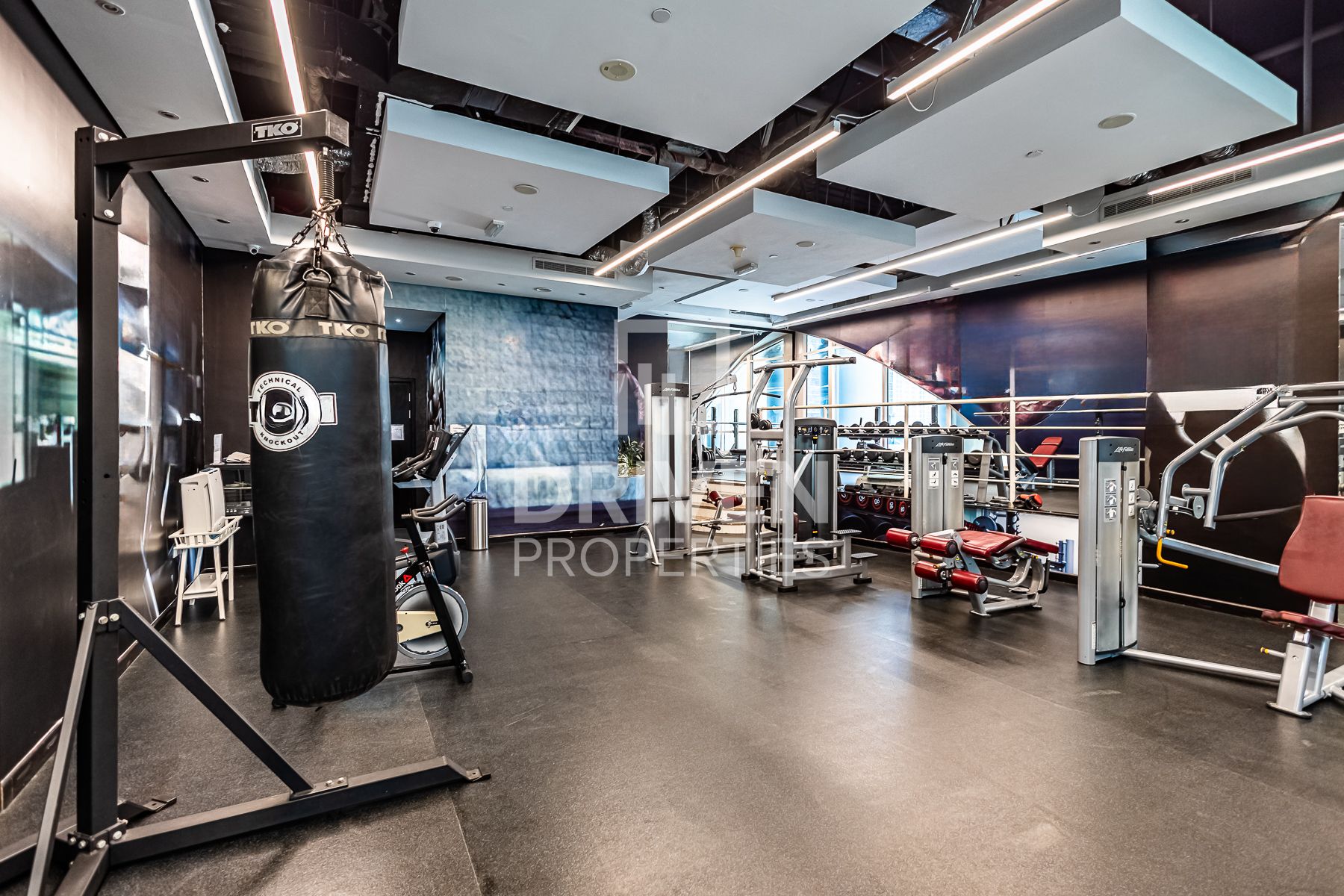 Spacious High Floor With Stunning View
