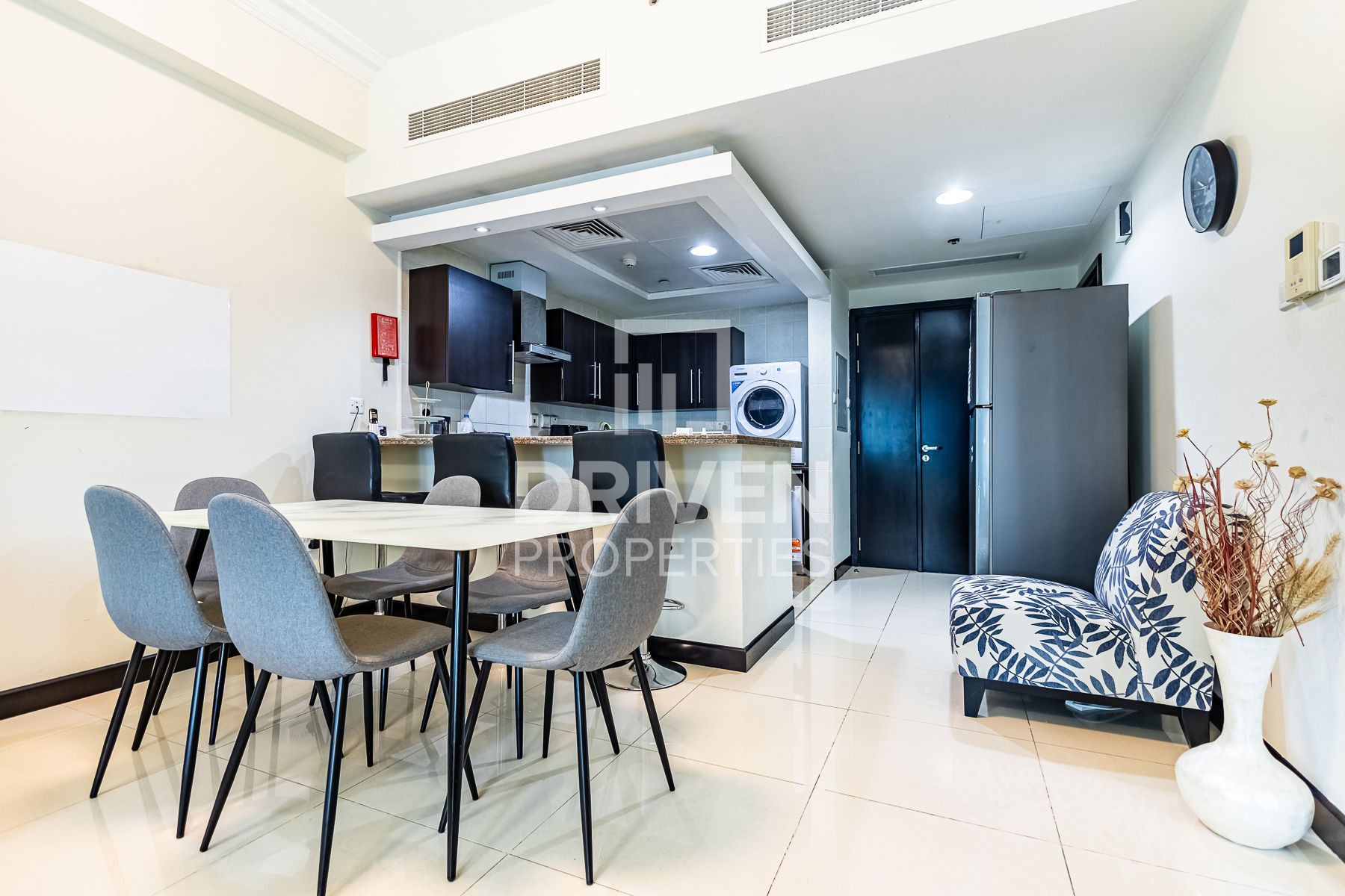 Spacious High Floor With Stunning View