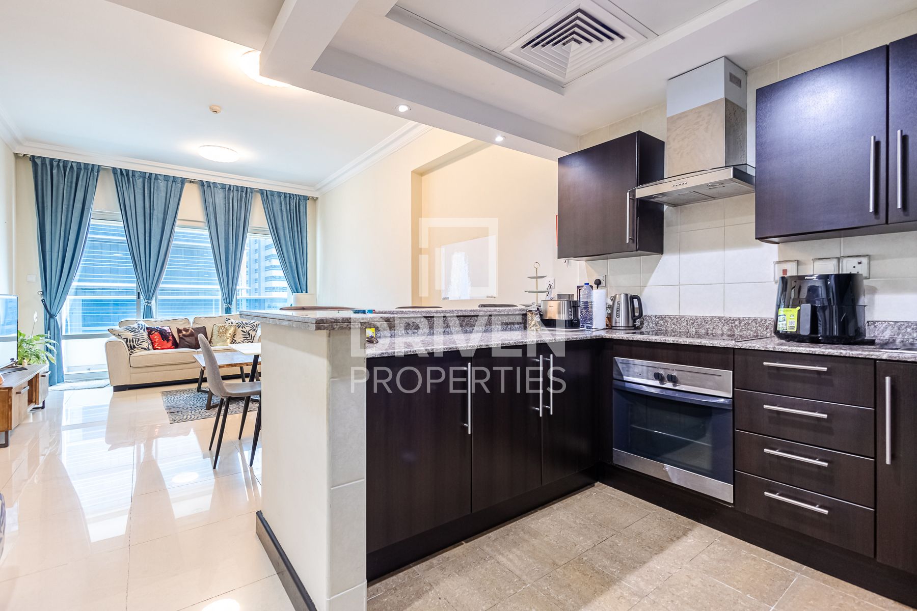 Spacious High Floor With Stunning View