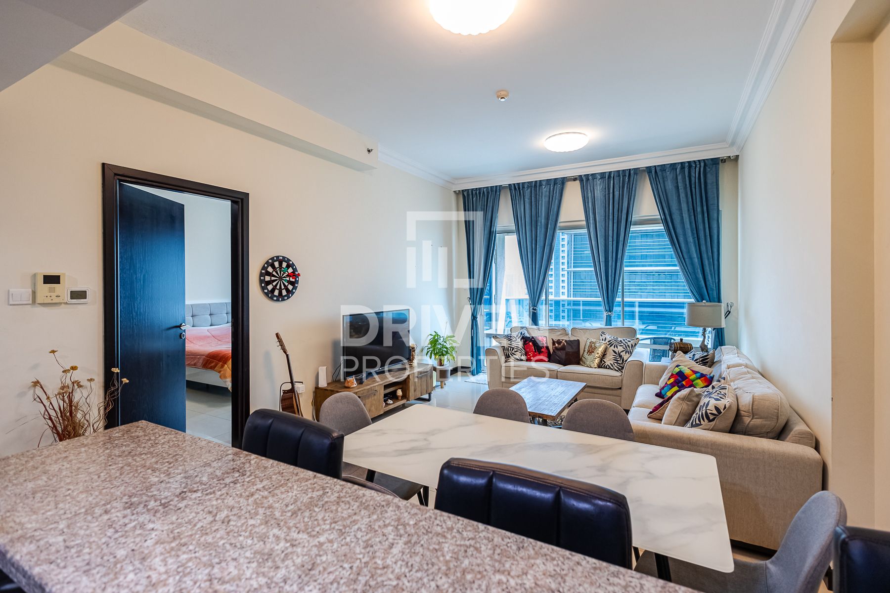 Spacious High Floor With Stunning View