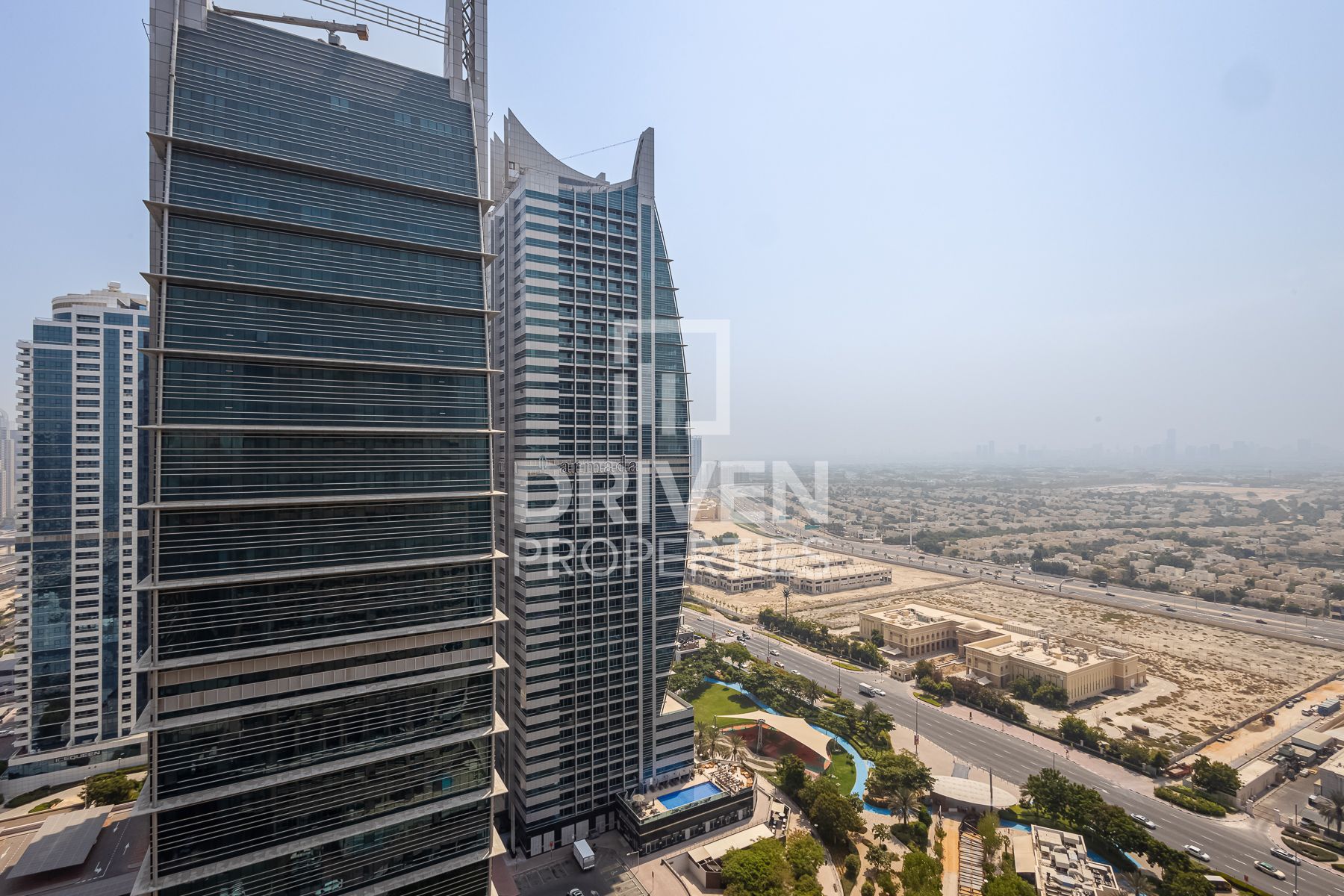 Spacious High Floor With Stunning View