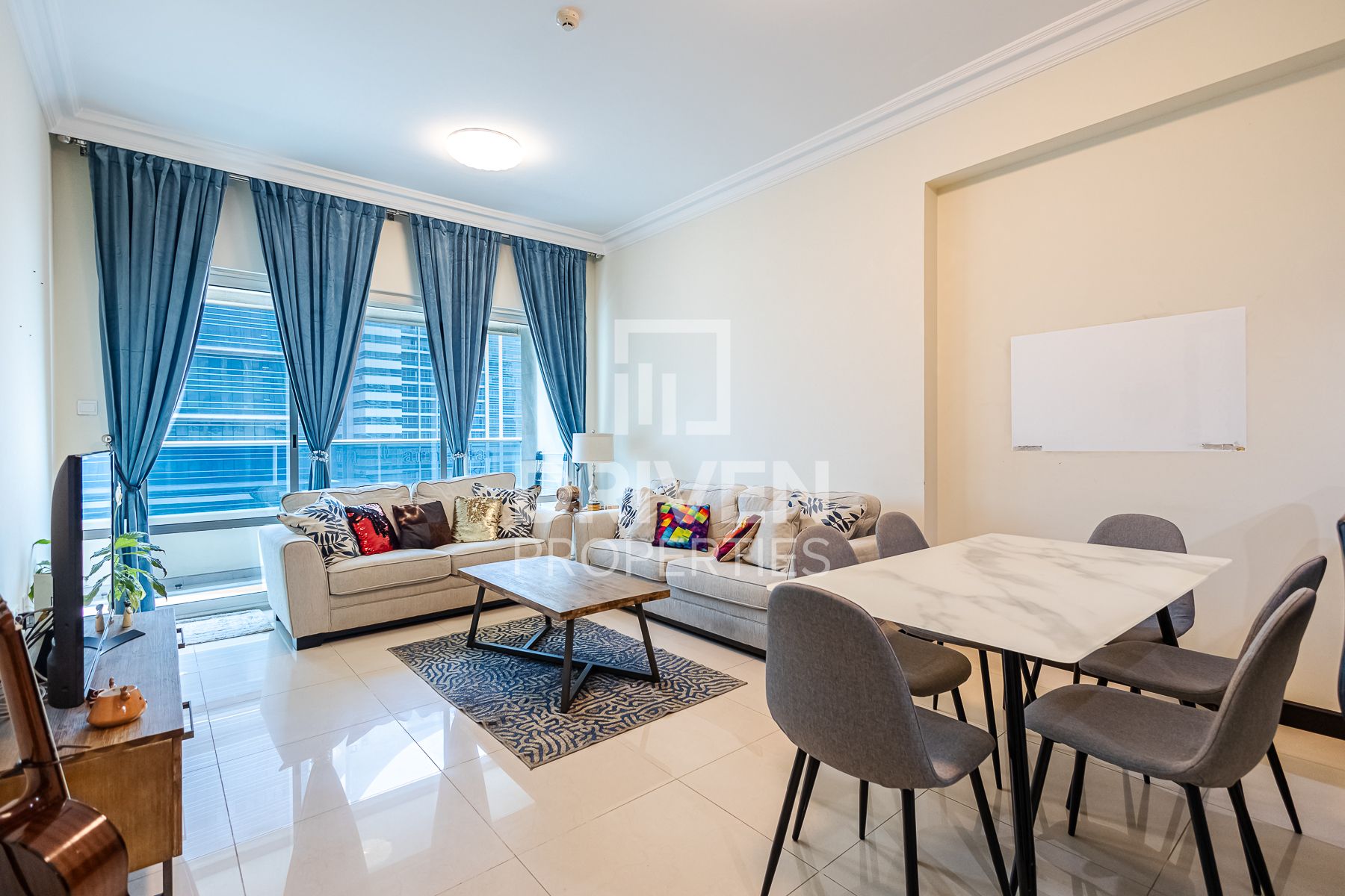 Spacious High Floor With Stunning View