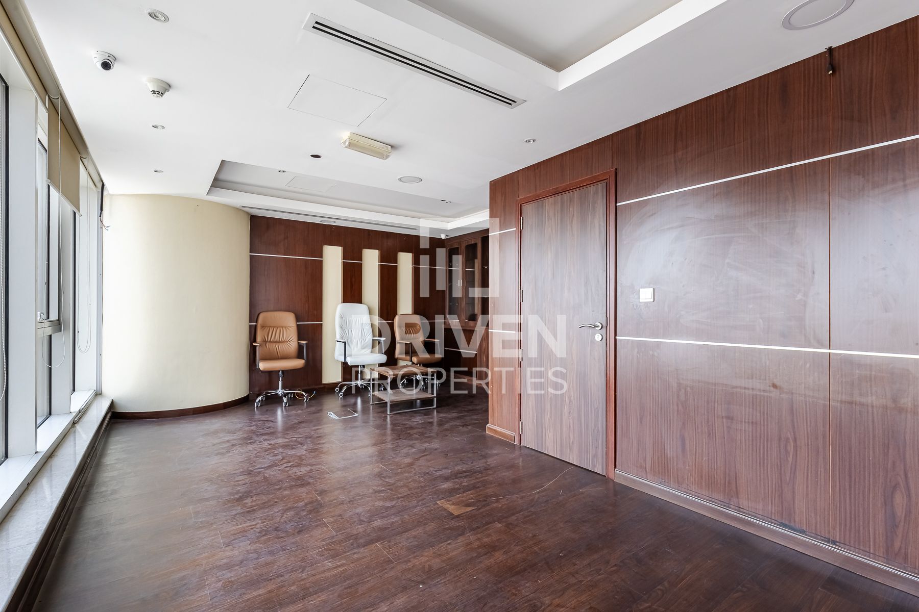 Fitted Office with Canal View Prime Area