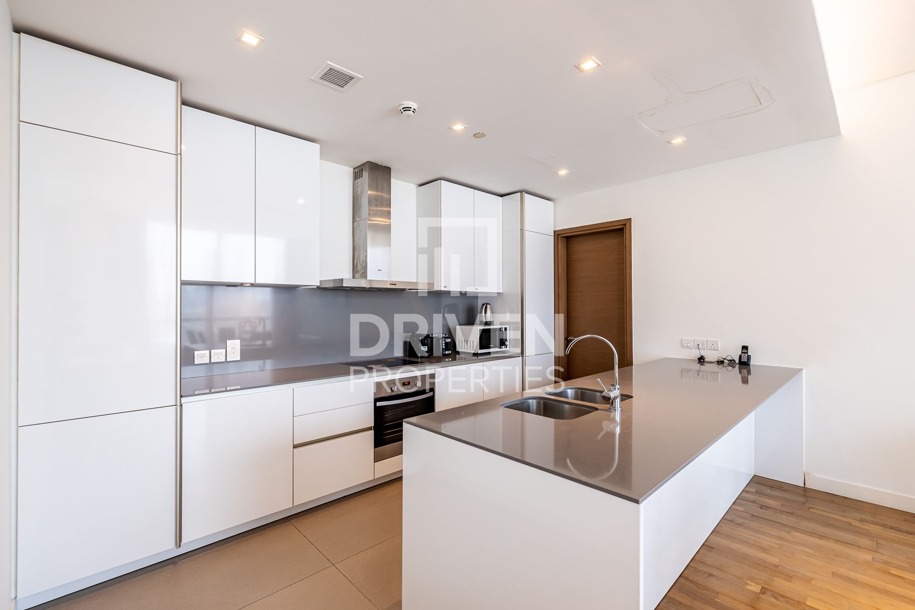 Vacant Apartment with Maids Room and Open View